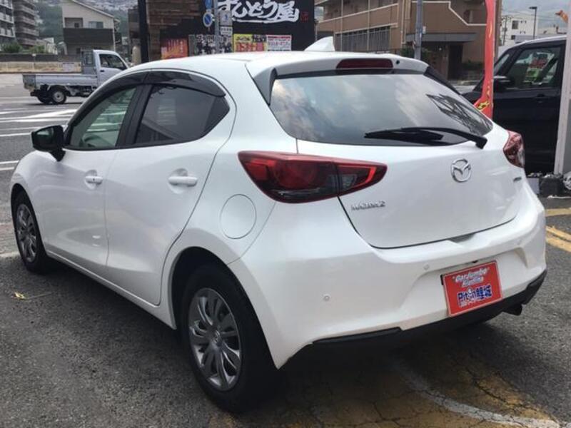 MAZDA2