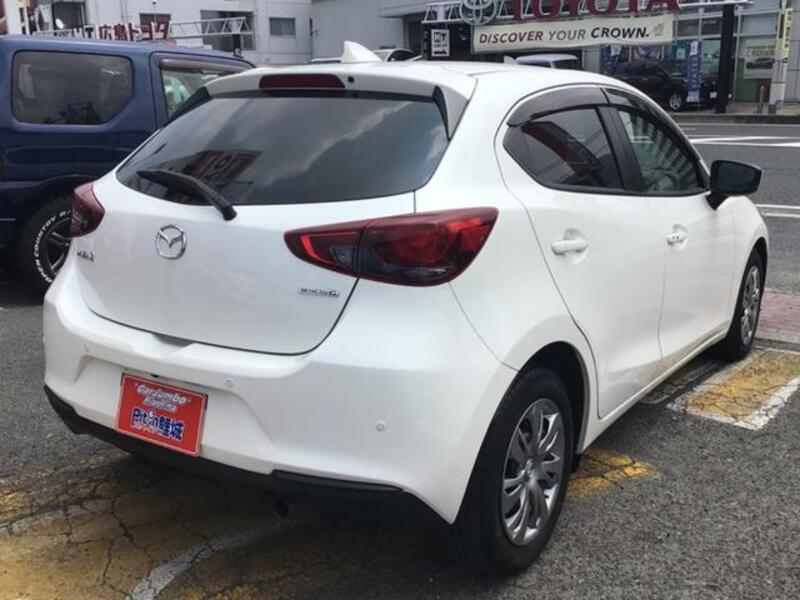 MAZDA2