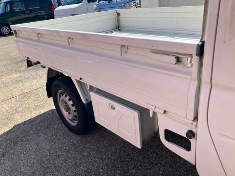 CLIPPER TRUCK