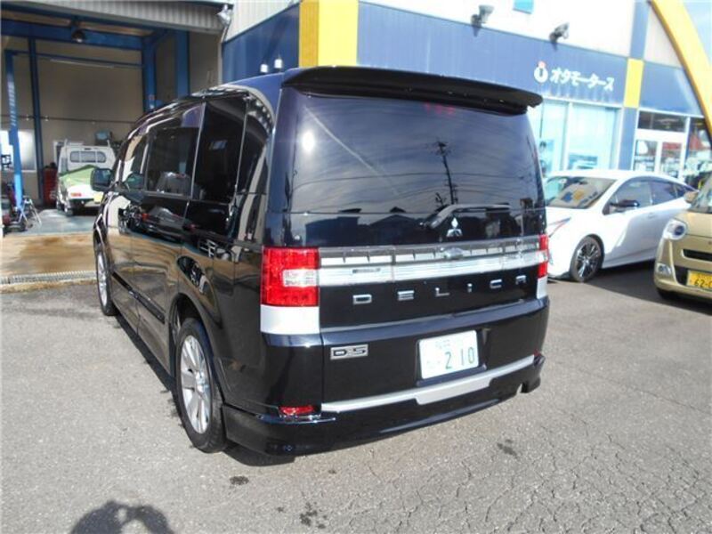 DELICA D5