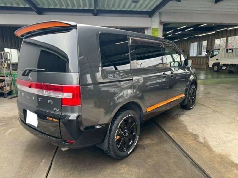DELICA D5
