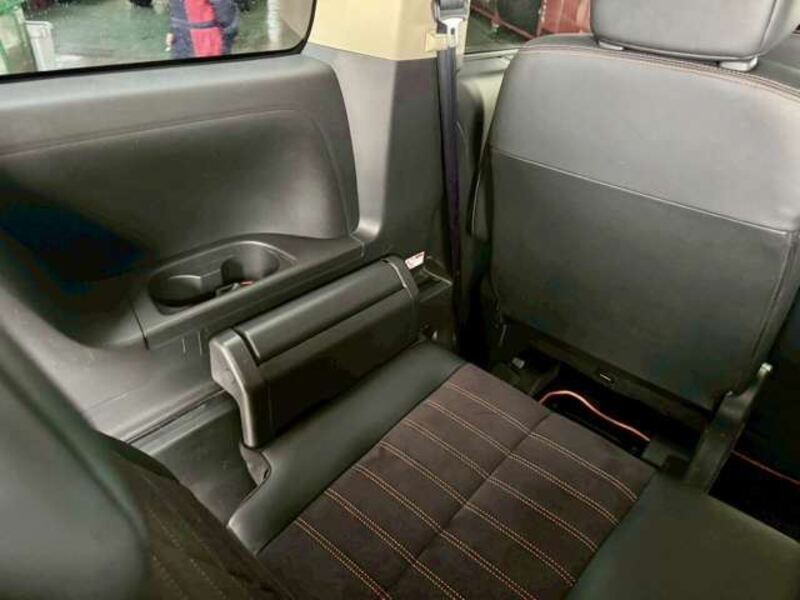DELICA D5