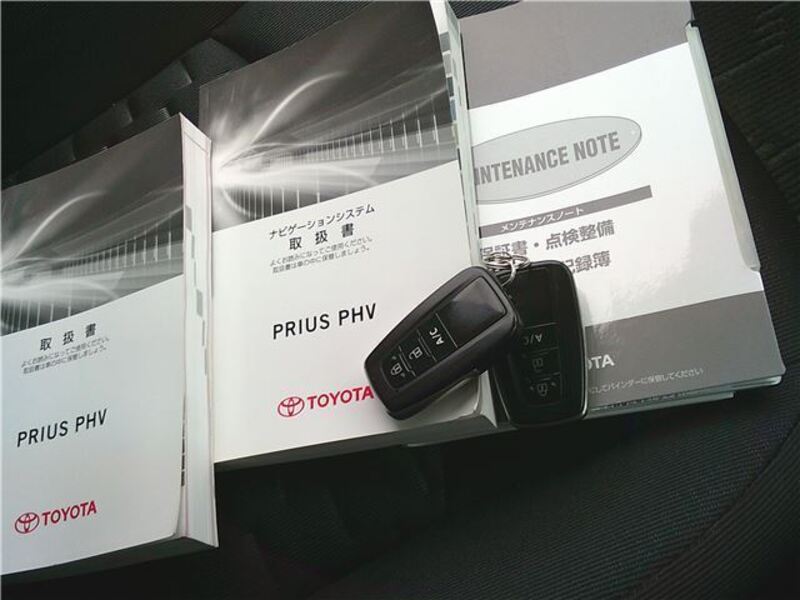 PRIUS PHV