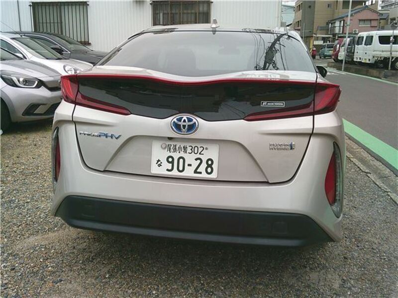 PRIUS PHV