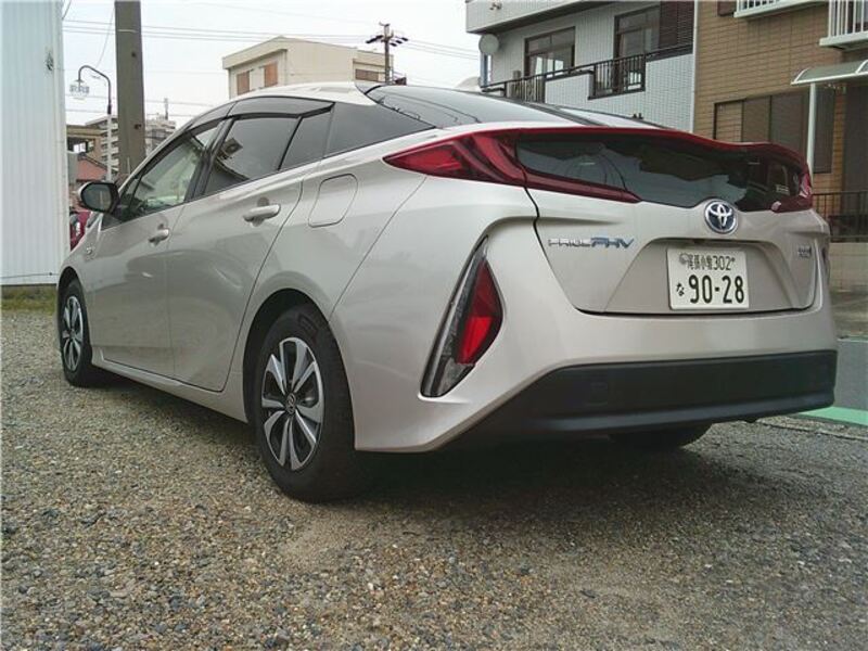 PRIUS PHV