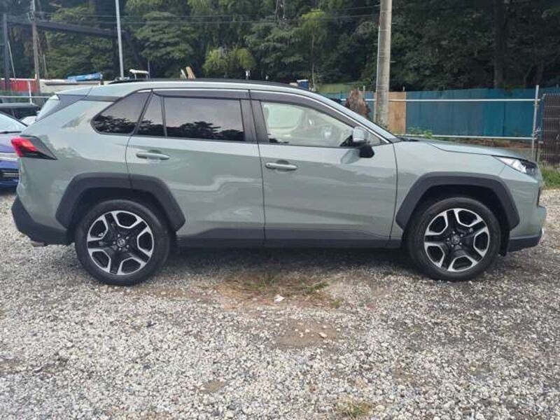 RAV4