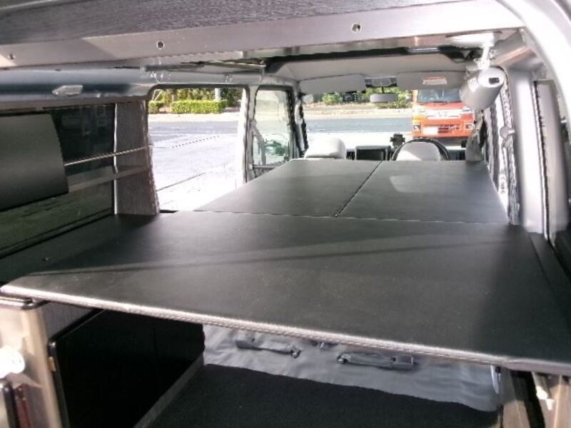 MINICAB VAN