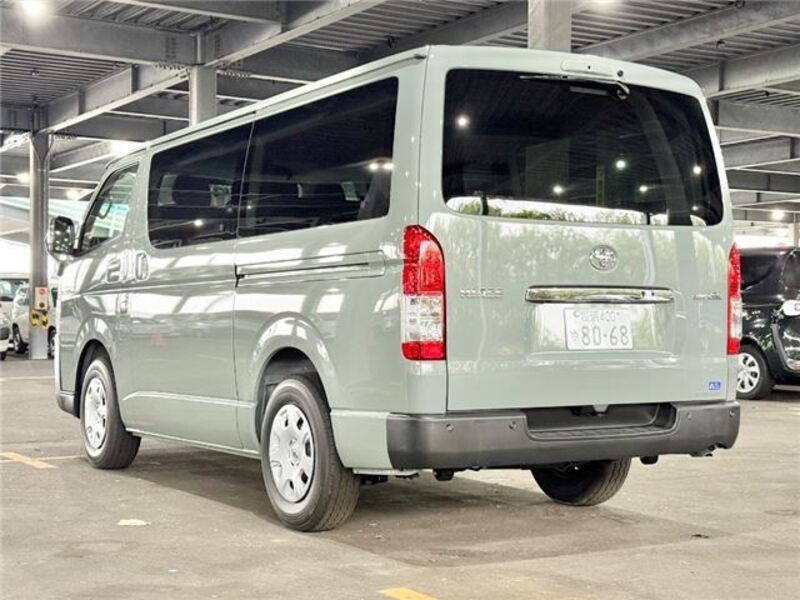 HIACE VAN