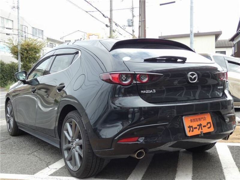 MAZDA3