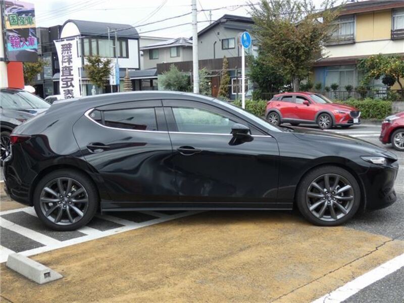 MAZDA3