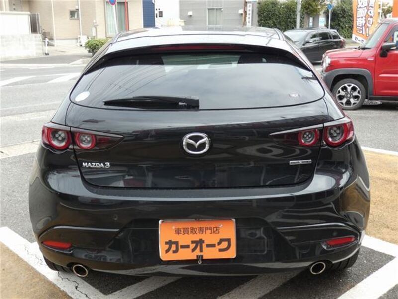 MAZDA3