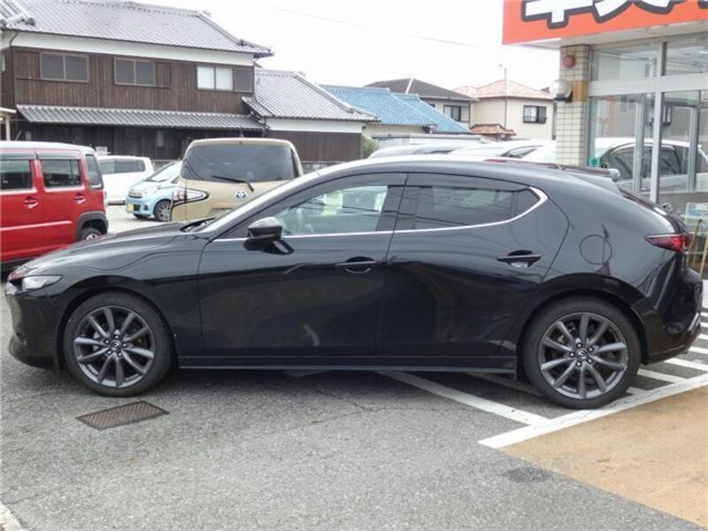 MAZDA3
