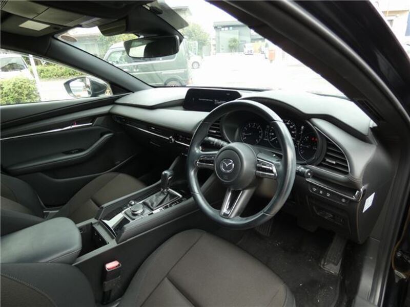 MAZDA3