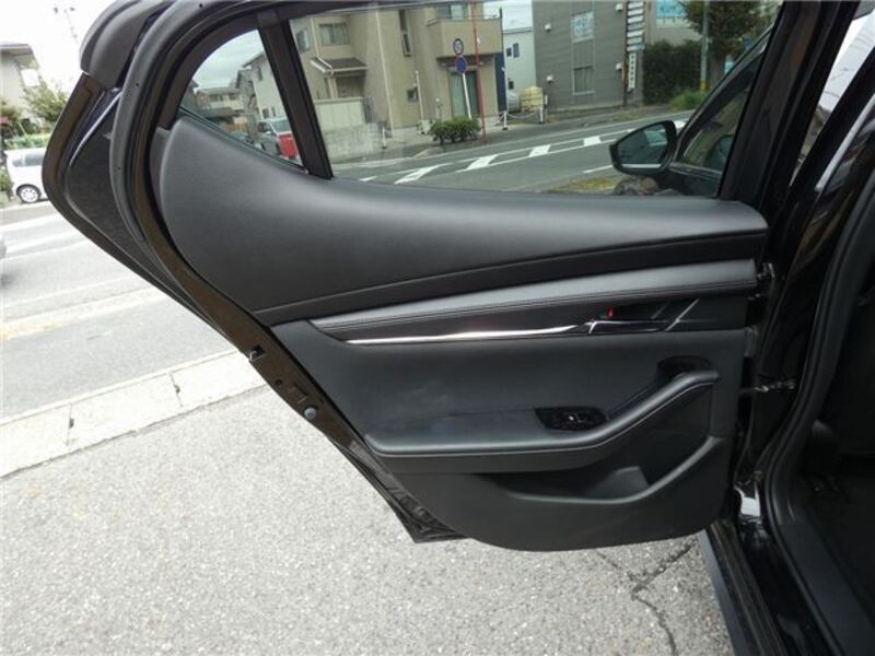 MAZDA3