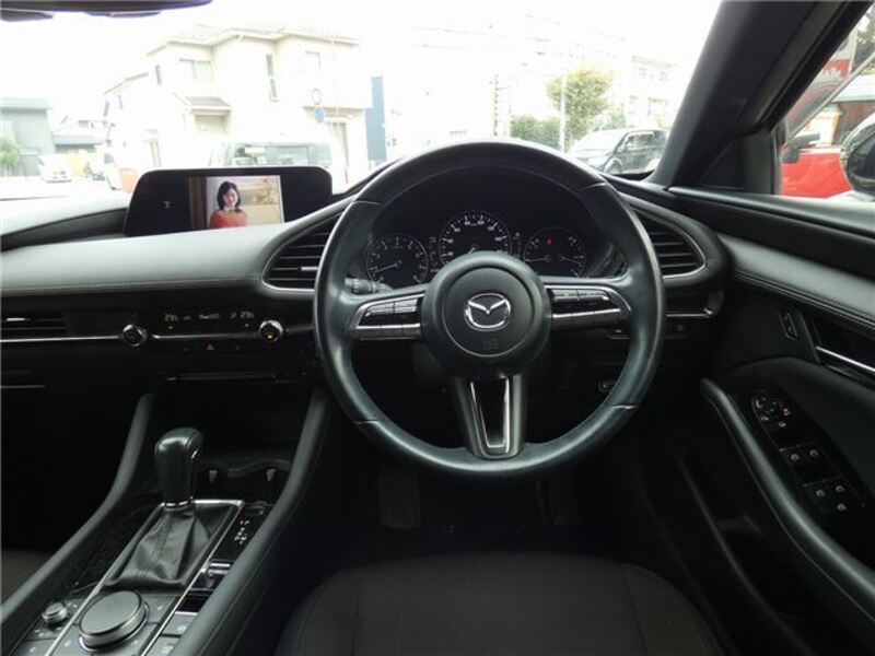 MAZDA3