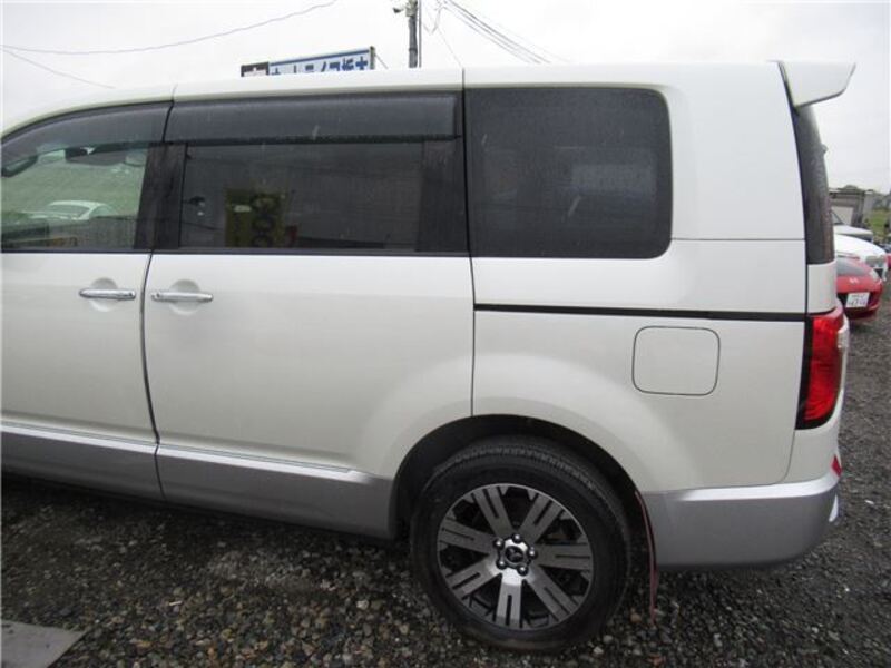 DELICA D5