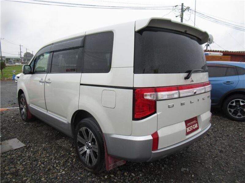 DELICA D5