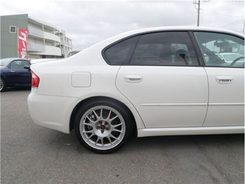 LEGACY B4