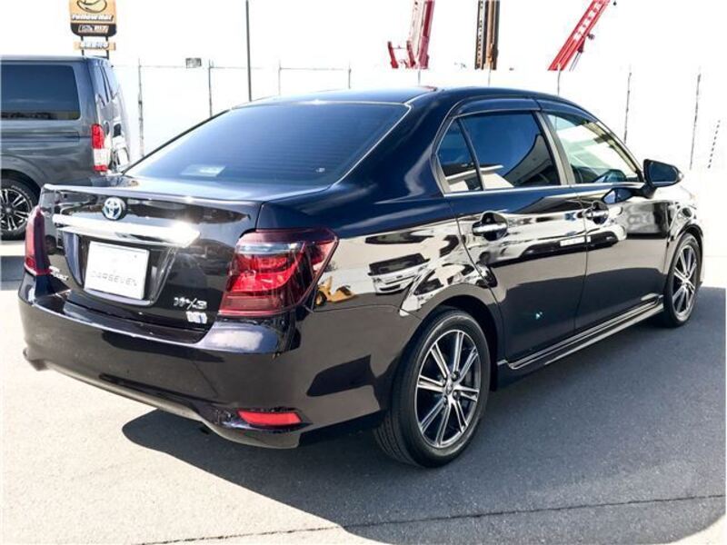COROLLA AXIO
