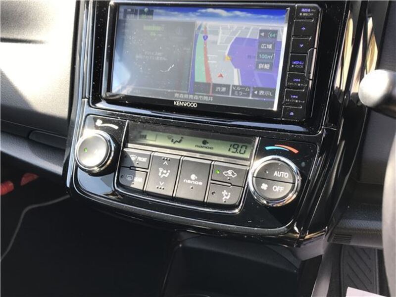 COROLLA AXIO