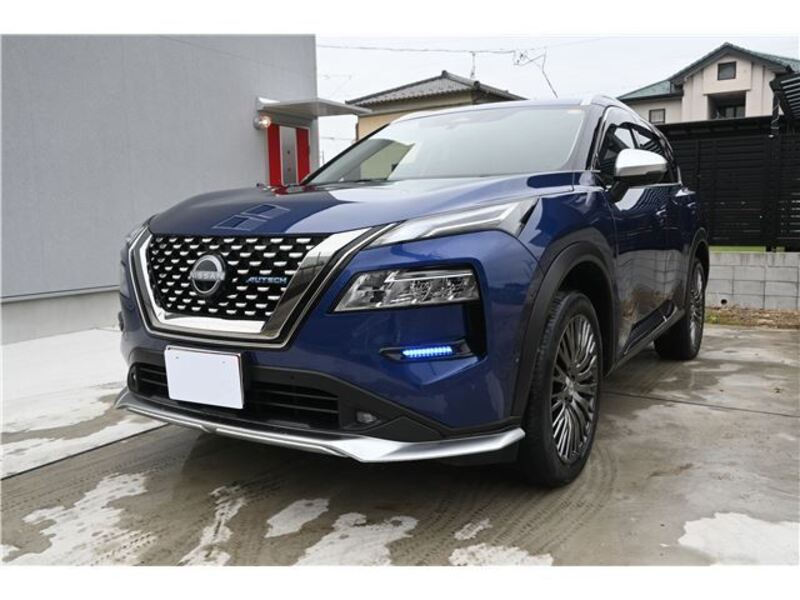 X-TRAIL