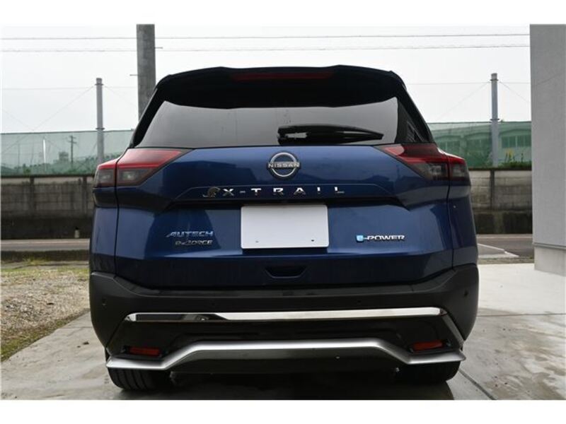 X-TRAIL