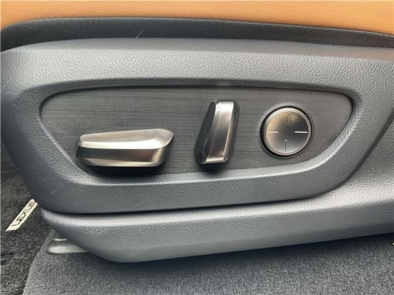 LX
