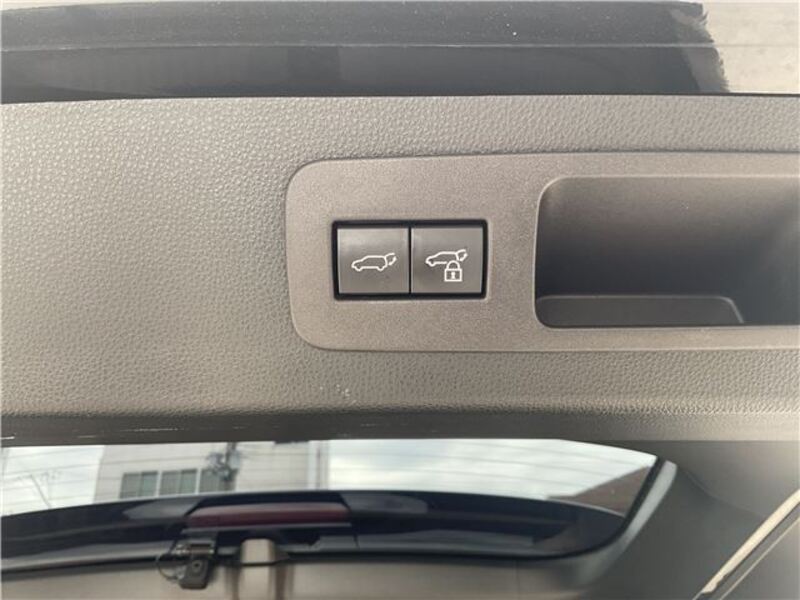 LX