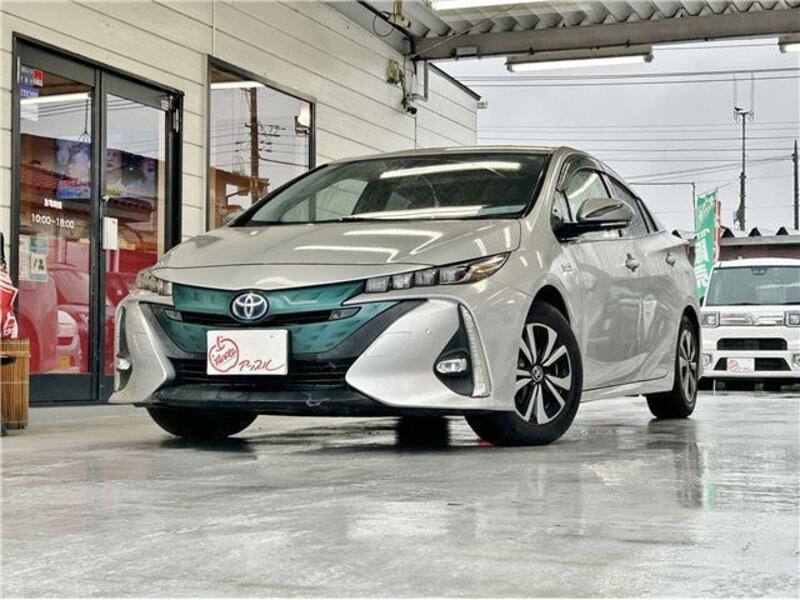 TOYOTA PRIUS PHV