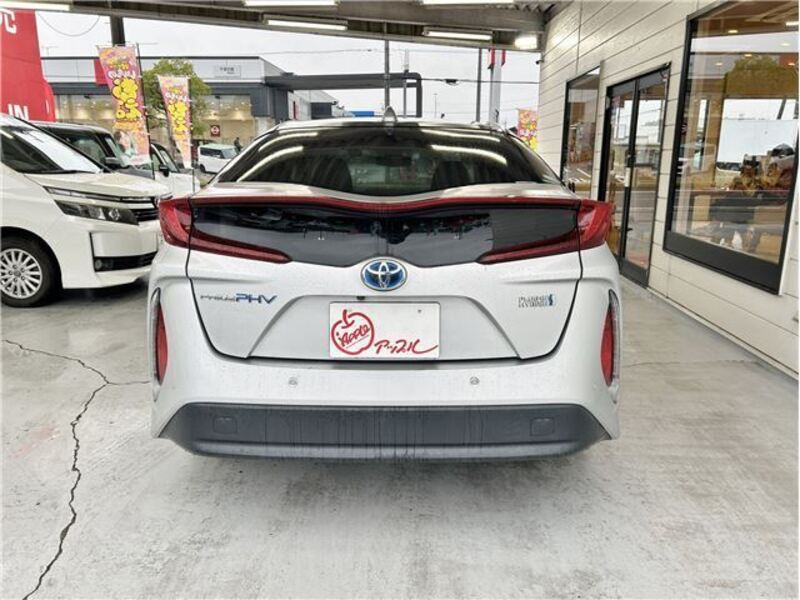 PRIUS PHV