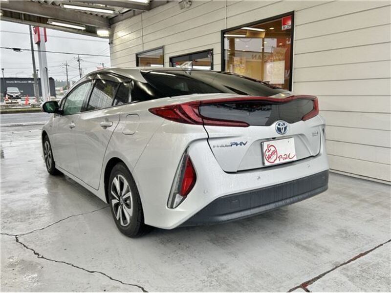 PRIUS PHV