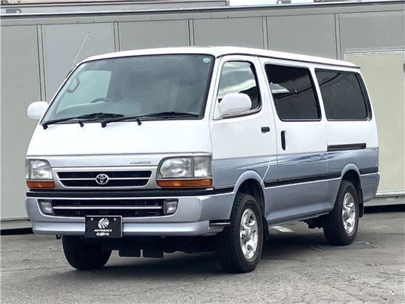 TOYOTA HIACE