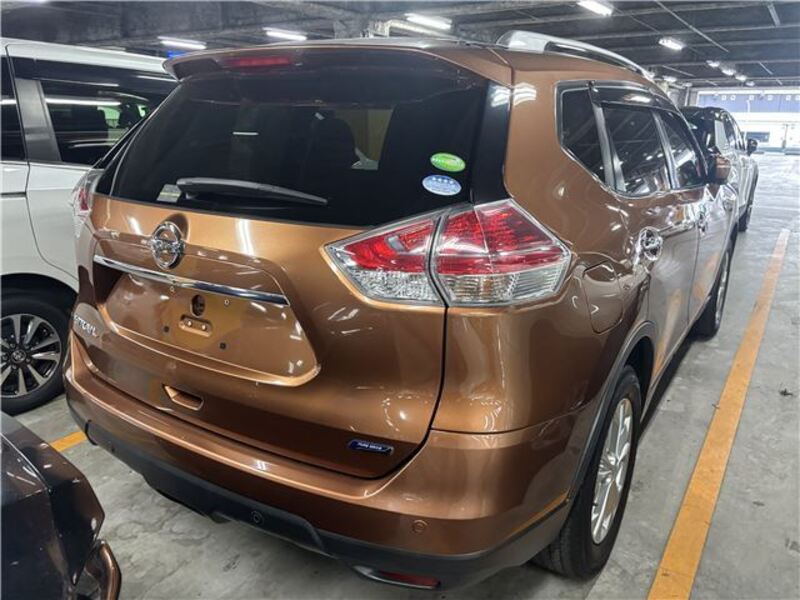 X-TRAIL