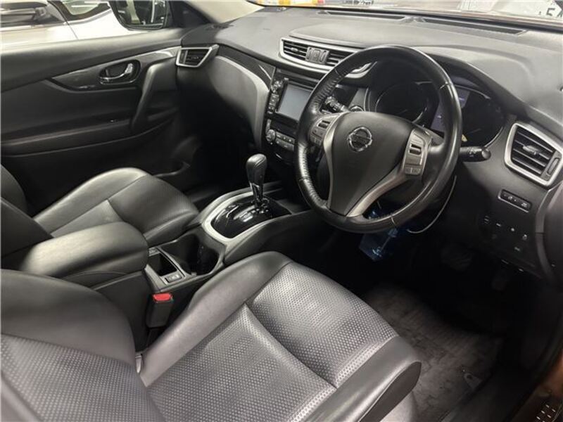 X-TRAIL