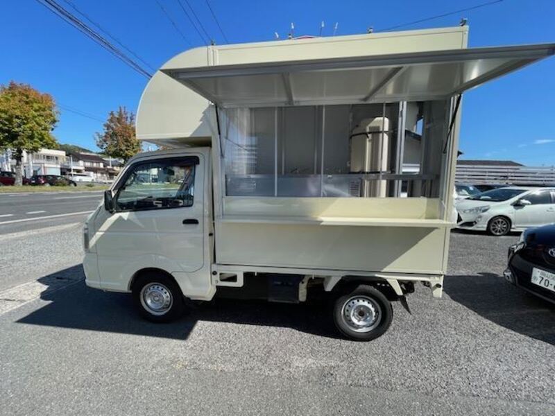 CARRY TRUCK