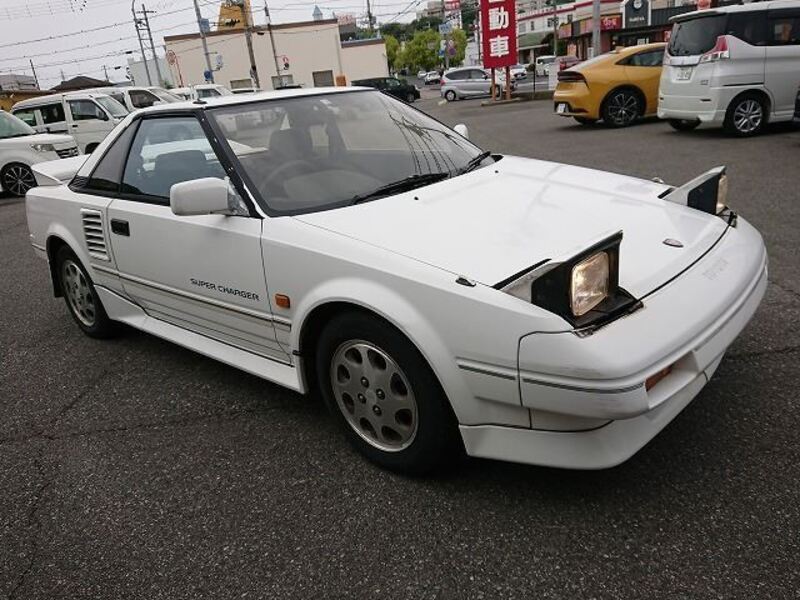 TOYOTA MR2
