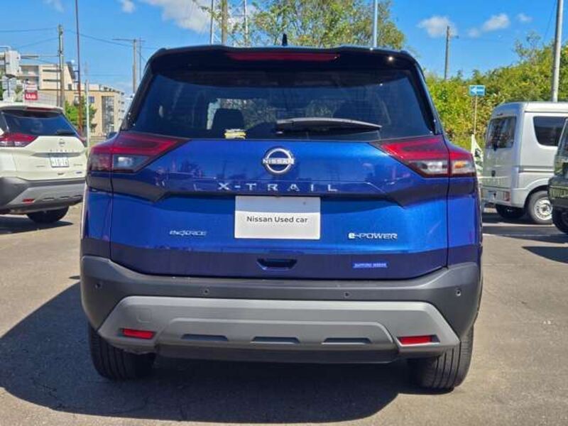 X-TRAIL