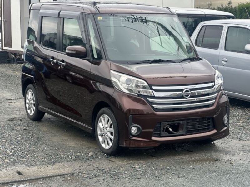 NISSAN DAYZ ROOX