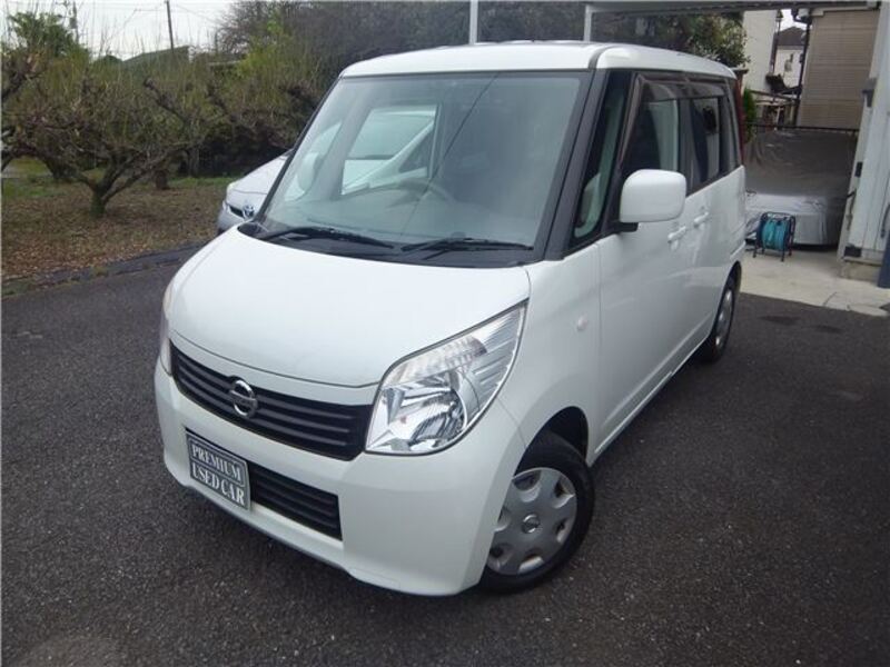 NISSAN ROOX
