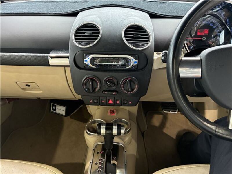 NEW BEETLE