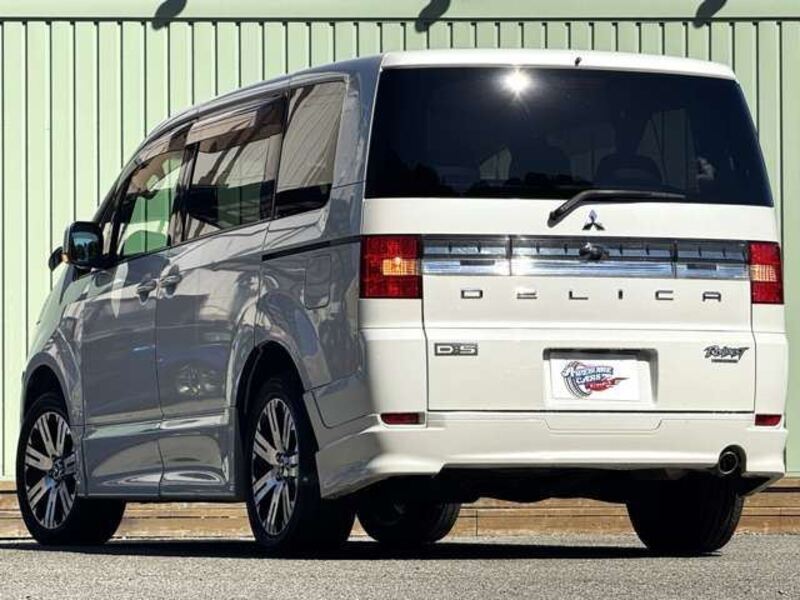 DELICA D5