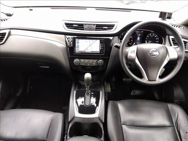 X-TRAIL