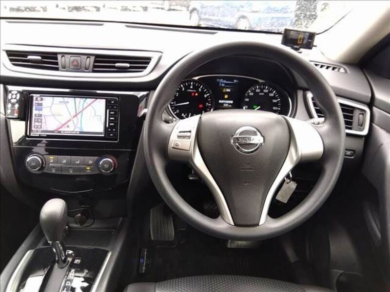 X-TRAIL