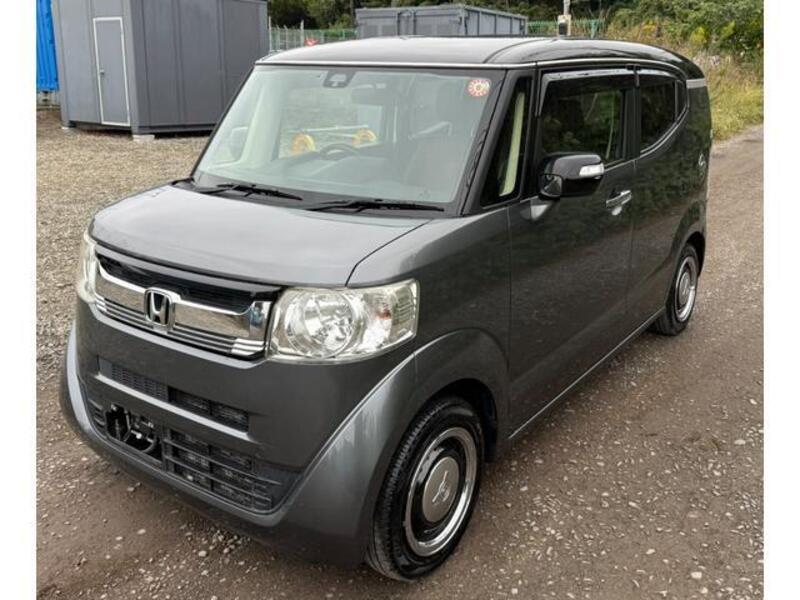 HONDA N BOX SLASH