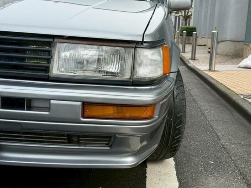COROLLA LEVIN