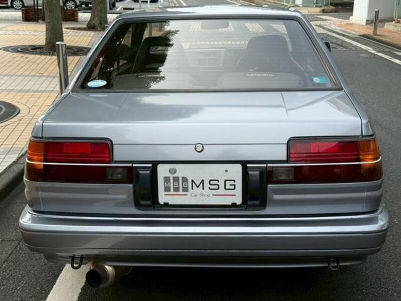 COROLLA LEVIN