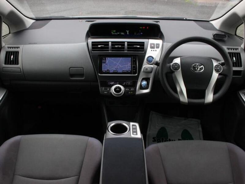 PRIUS ALPHA
