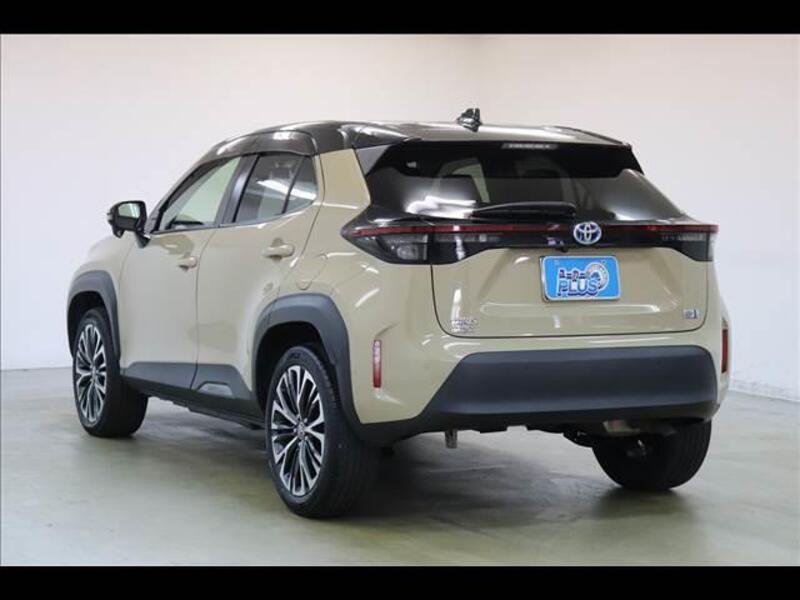YARIS CROSS