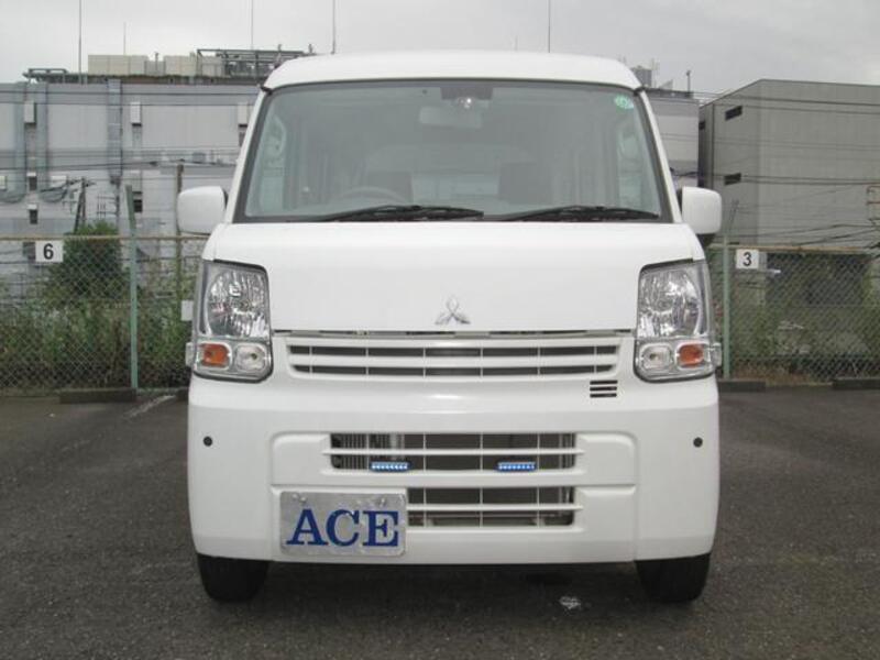 MINICAB VAN
