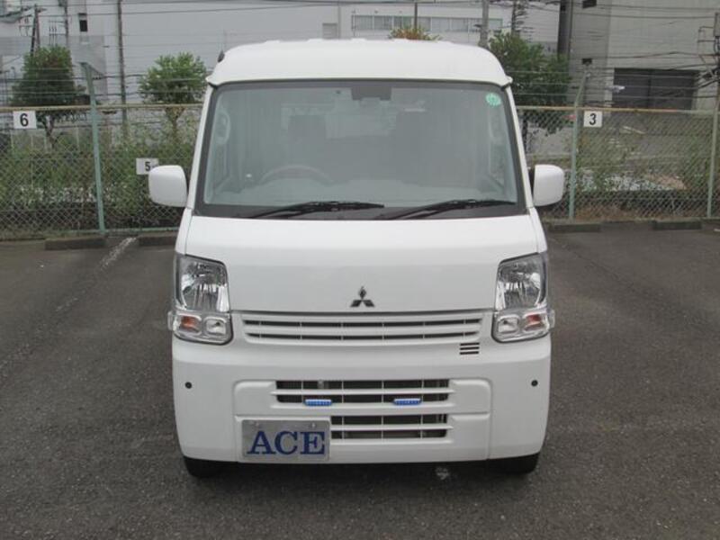 MINICAB VAN